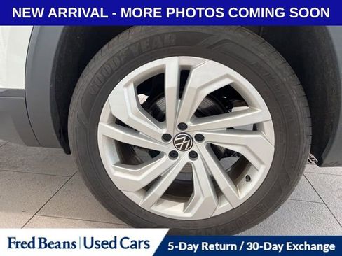 Used 2023 Volkswagen Atlas SE w/ Panoramic Sunroof Package image 14