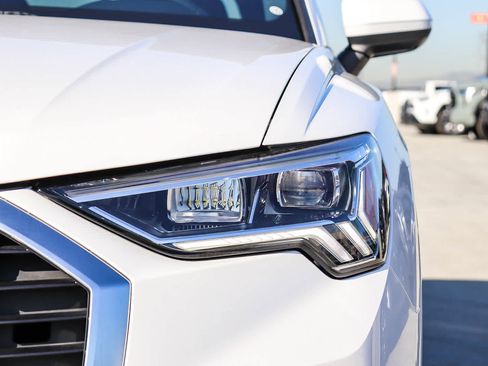 Used 2022 Audi Q3 2.0T Premium Plus w/ Premium Plus Package image 7