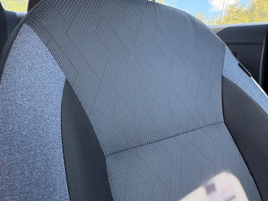 Used 2025 Nissan Versa SV FWD image 14