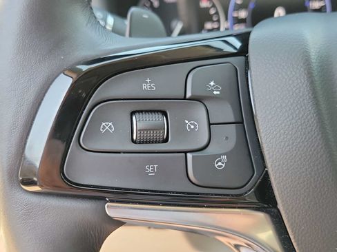 Used 2024 Buick Enclave Avenir w/ Avenir Technology Package AWD/4WD image 27