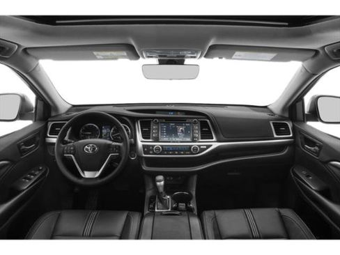 Used 2019 Toyota Highlander XLE FWD image 4