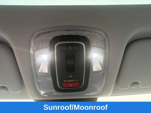Used 2024 Hyundai Kona Limited AWD/4WD image 15