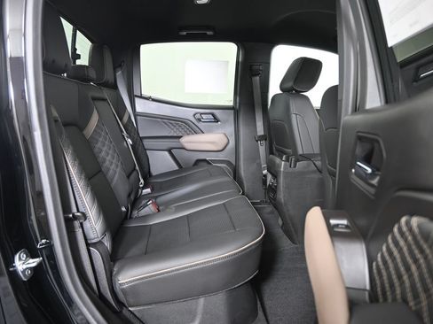 Used 2026 GMC Canyon Denali AWD/4WD image 17