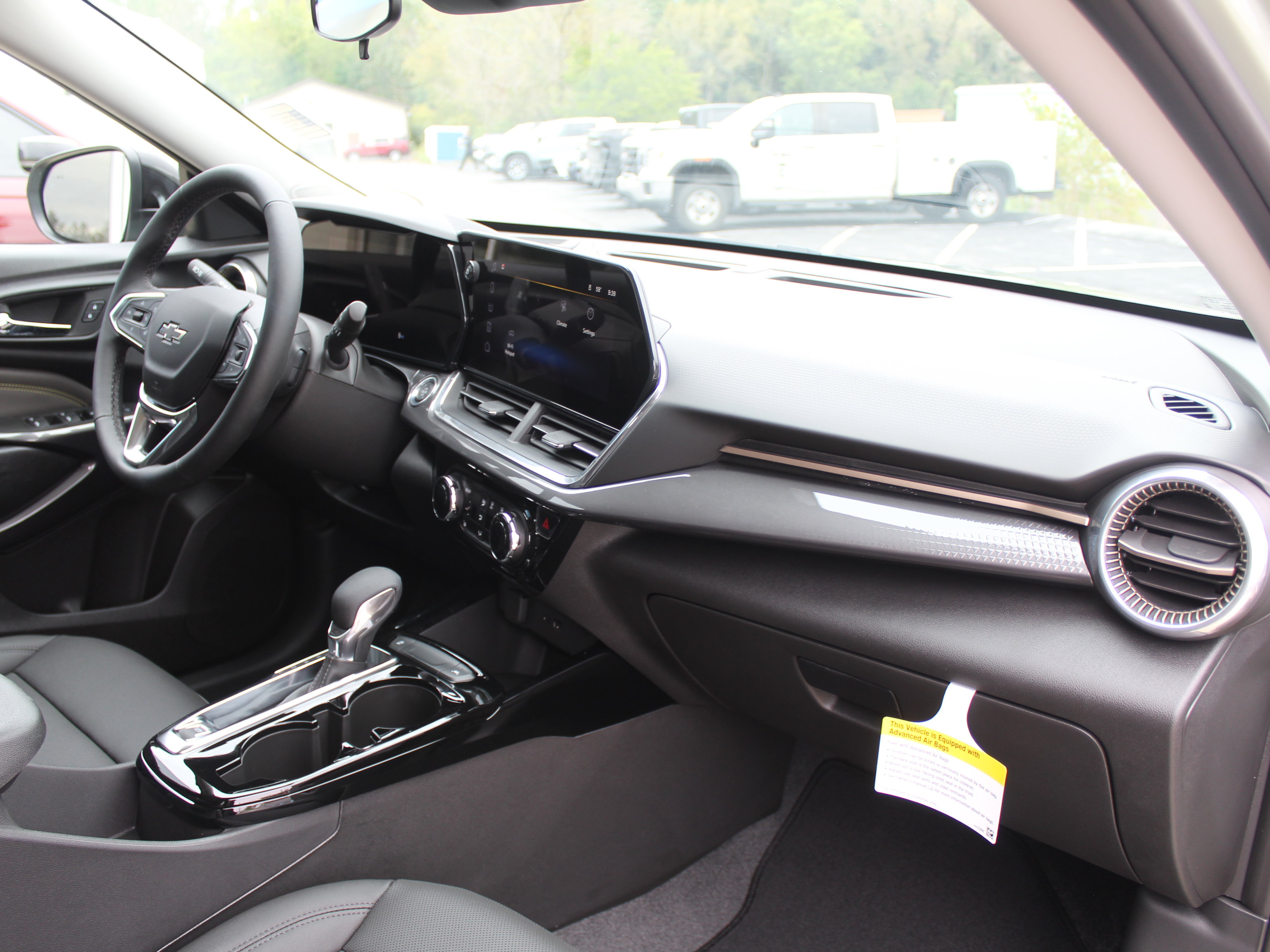New 2026 Chevrolet Trax ACTIV w/ Driver Confidence Package FWD image 17