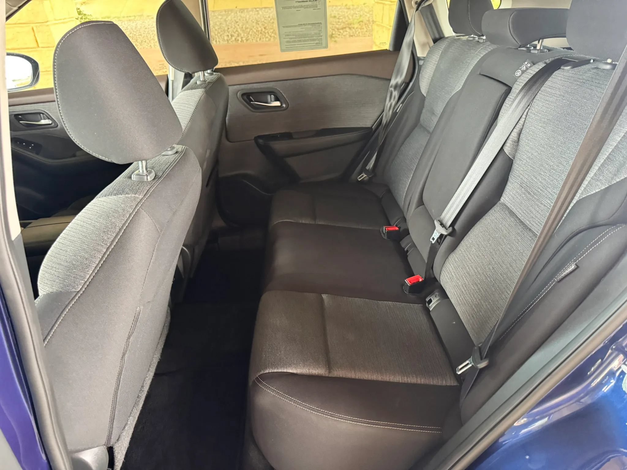Used 2023 Nissan Rogue SV FWD image 18