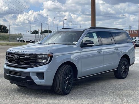 New 2025 Ford Expedition Max Platinum w/ Stealth Appearance Package image 7