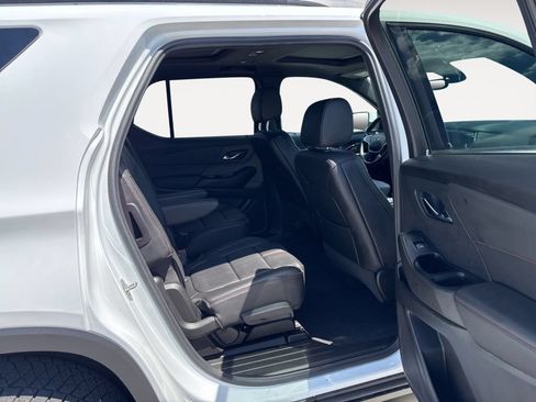 Used 2023 Chevrolet Traverse RS AWD/4WD image 21