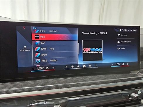 Used 2025 BMW X7 M60i image 42