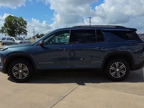 Certified 2026 Chevrolet Traverse LT FWD image 5