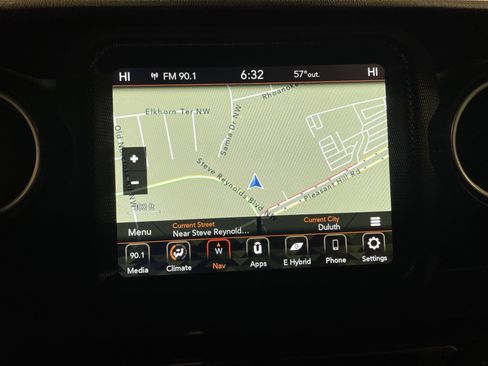 Used 2022 Jeep Wrangler Unlimited Sahara w/ Cold Weather Group image 26