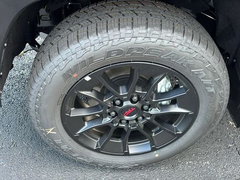 New 2026 Toyota Tundra Platinum w/ TRD Off-Road Package AWD/4WD image 38