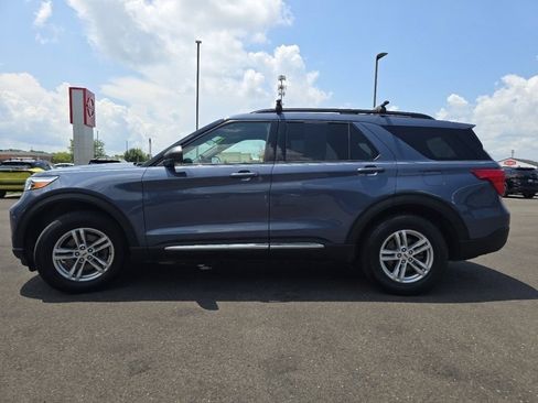 Used 2021 Ford Explorer XLT w/ Class III Trailer Tow Package AWD/4WD image 14