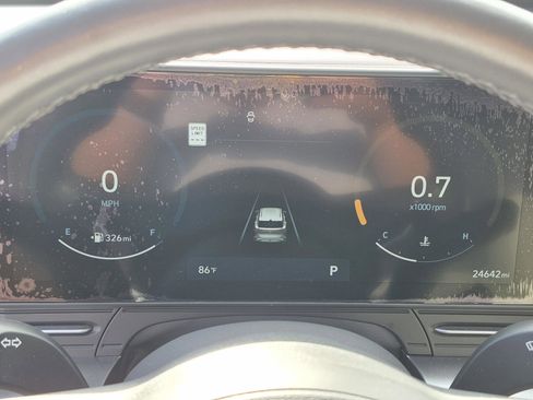Used 2024 Hyundai Kona Limited AWD/4WD image 32