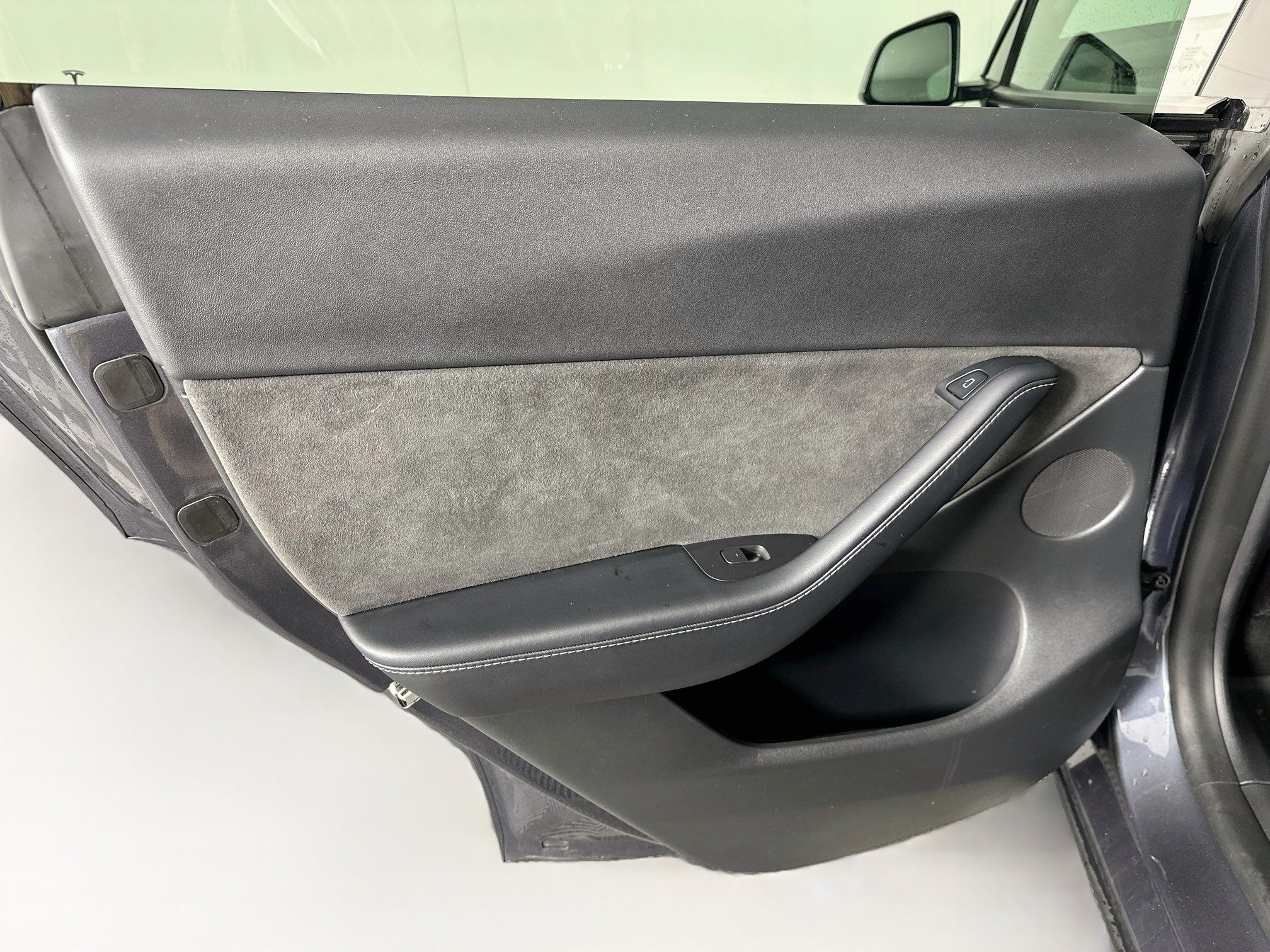 Used 2022 Tesla Model Y Long Range AWD/4WD image 27