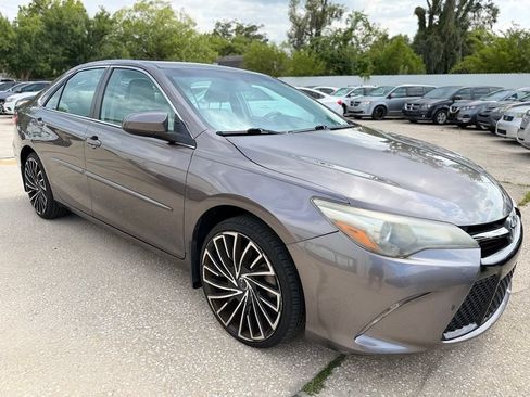 Used 2017 Toyota Camry SE FWD image 7