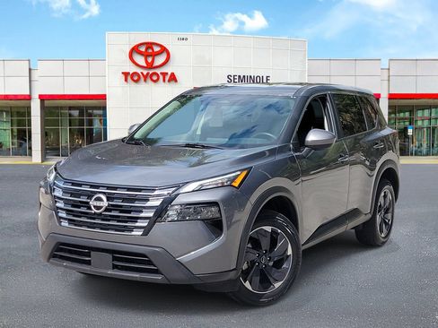 Used 2025 Nissan Rogue SV FWD image 1