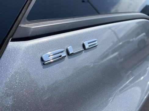 Used 2023 GMC Terrain SLE FWD image 20