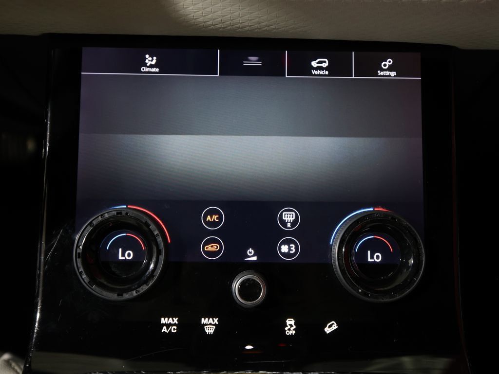 Used 2018 Land Rover Range Rover Velar R-Dynamic SE AWD/4WD image 20
