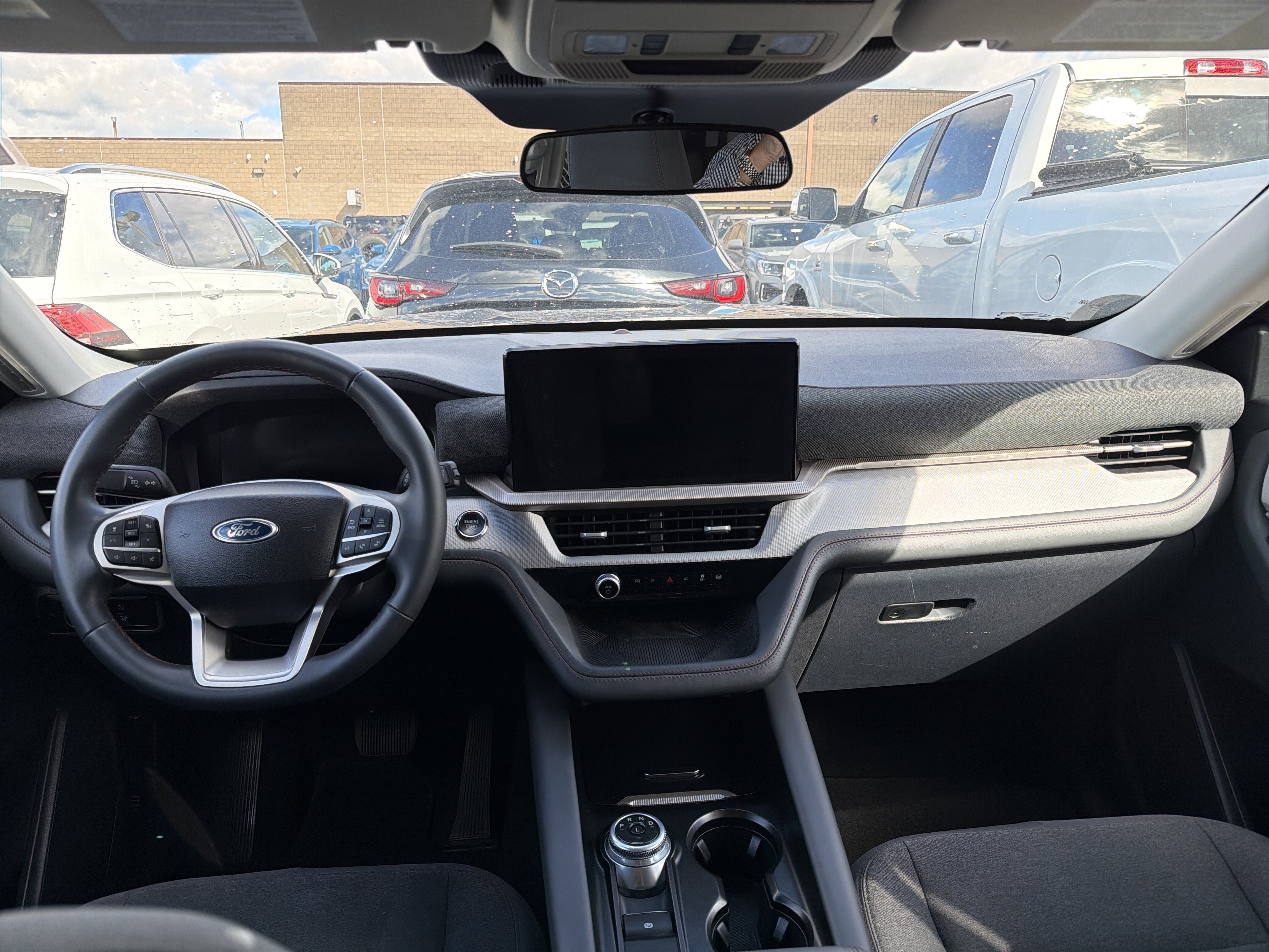 Used 2025 Ford Explorer Active AWD/4WD image 11