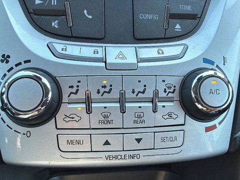 Used 2015 Chevrolet Equinox LT w/ Driver Convenience Package FWD image 30