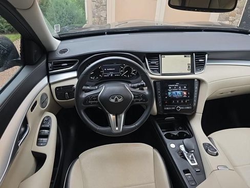 Certified 2022 INFINITI QX50 Essential AWD/4WD image 9