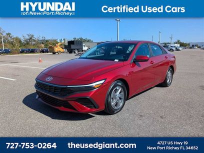 Used 2025 Hyundai Elantra SE