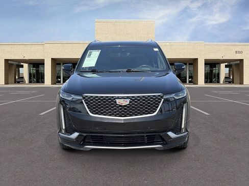 Used 2020 Cadillac XT6 Premium Luxury FWD image 2