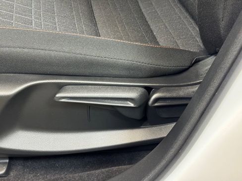 Used 2023 Honda HR-V Sport image 9