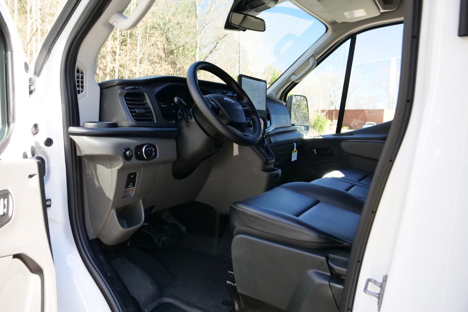 Used 2024 Ford Transit 350 AWD w/ Exterior Upgrade Package image 21