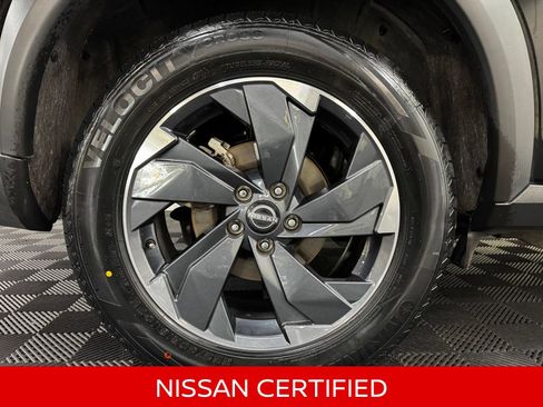 Certified 2025 Nissan Rogue SV AWD/4WD image 11
