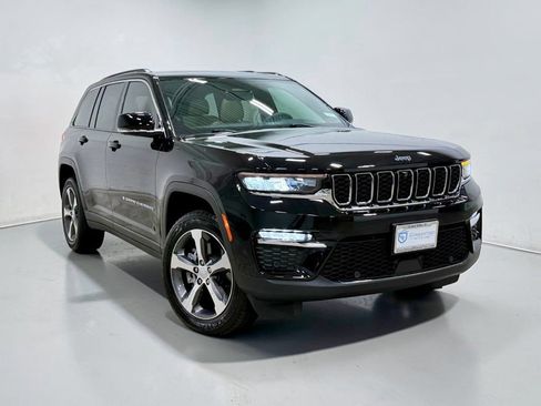 Used 2022 Jeep Grand Cherokee Limited 4xe w/ Luxury Tech Group II AWD/4WD image 3