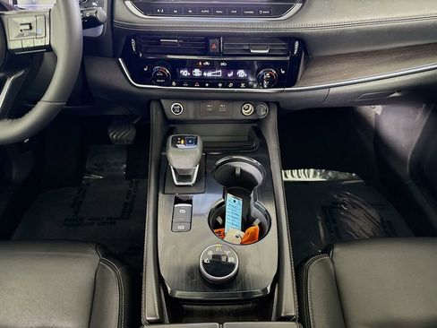 Used 2021 Nissan Rogue SL w/ Premium Package image 41