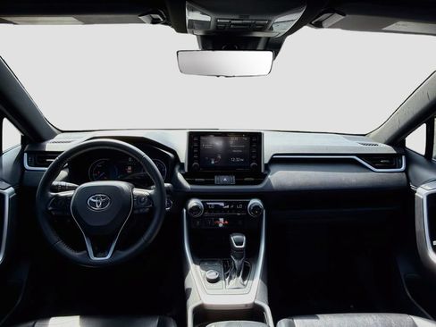 Used 2020 Toyota RAV4 XSE w/ XSE Grade Weather Package AWD/4WD image 25