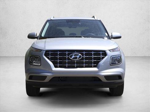 New 2026 Hyundai Venue SEL FWD image 2