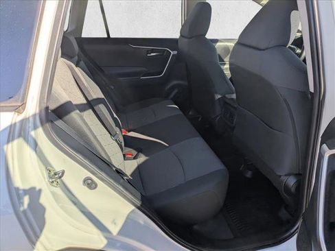 Used 2021 Toyota RAV4 XLE image 17