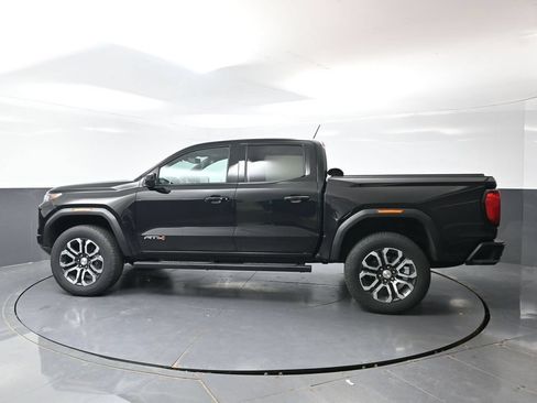 Used 2024 GMC Canyon AT4 w/ Canyon Safety Plus Package AWD/4WD image 10