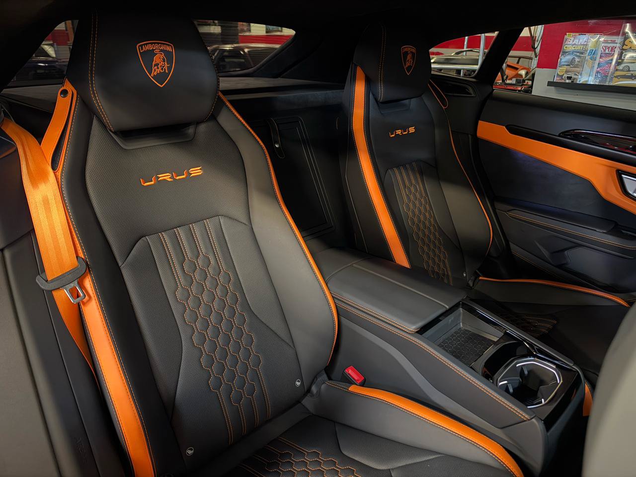 Used 2024 Lamborghini Urus S AWD/4WD image 26