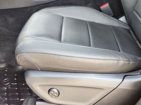 Used 2025 Mercedes-Benz GLE 450 4MATIC Coupe image 25