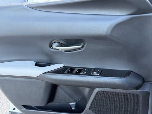 Used 2020 Lexus UX 200 w/ Premium Package FWD image 24