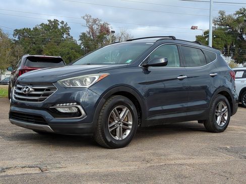 Used 2017 Hyundai Santa Fe Sport image 2