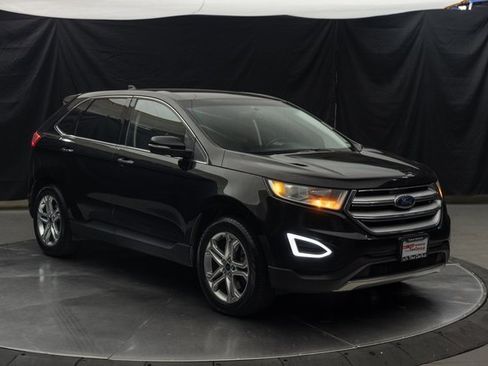 Used 2018 Ford Edge Titanium image 2