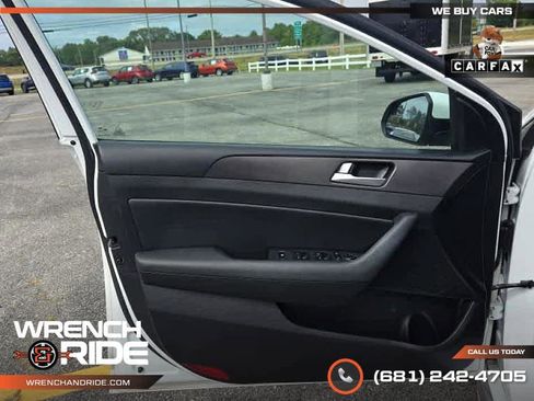 Used 2017 Hyundai Sonata Sport w/ Value Edition Package 02 image 25