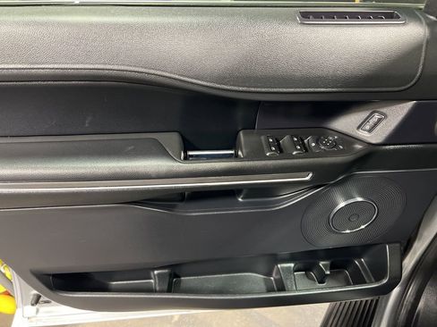 Used 2021 Ford Expedition XLT image 18