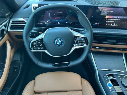 Used 2025 BMW i4 eDrive40 image 18