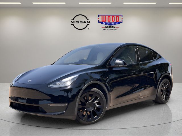 Used 2022 Tesla Model Y Long Range AWD/4WD image 5