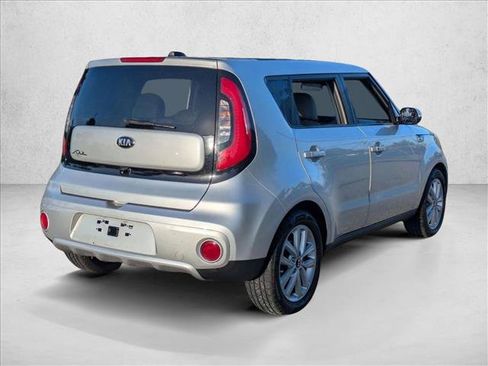 Used 2018 Kia Soul + w/ + Primo LIT Package FWD image 4