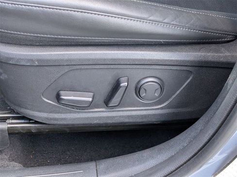 Used 2024 Kia Sorento S image 16