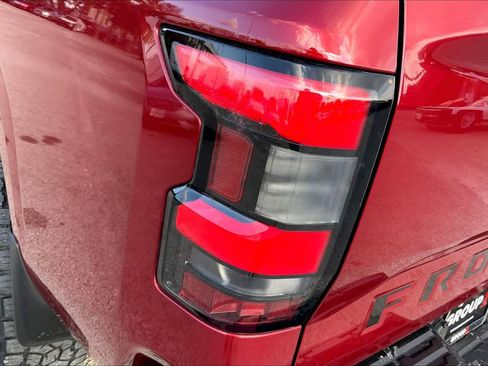 Used 2022 Nissan Frontier SV image 52