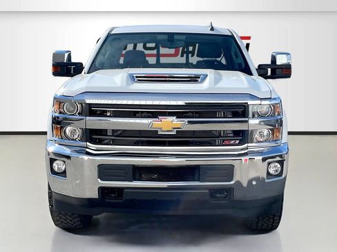 Used 2019 Chevrolet Silverado 2500 LTZ w/ Duramax Plus Package AWD/4WD image 2