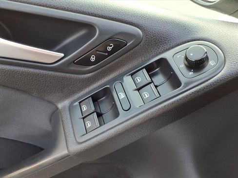 Used 2014 Volkswagen Golf TDI FWD image 25